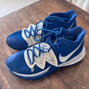 Kyrie Nike 7.5 Men’s Blue Athletic Shoes